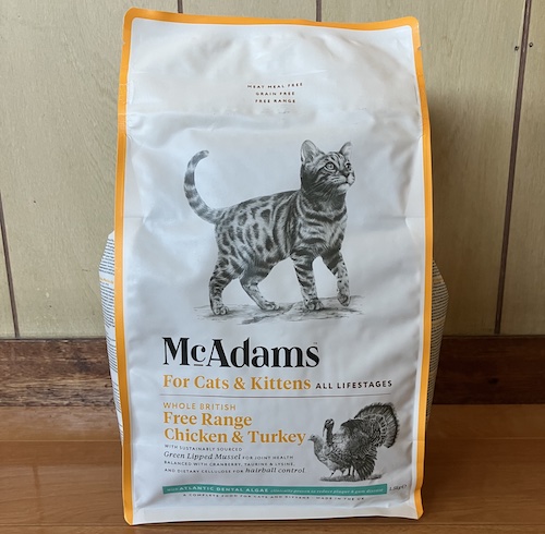 マックアダムズキャットフードのパッケージ画像（表面1）