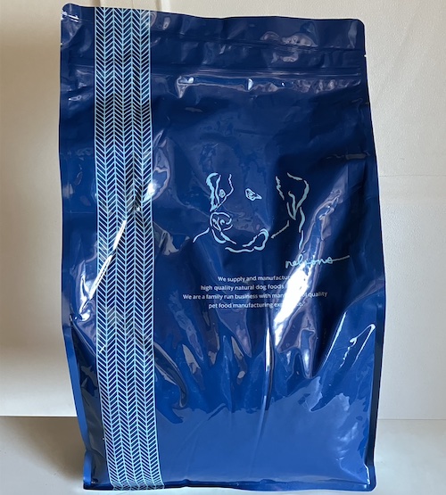 ネルソンズドッグフードのパッケージ（表面1）