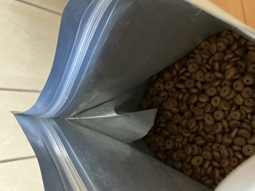 カナガンドッグフードのジッパー画像