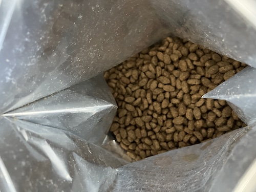 シュプレモドッグフードの中身