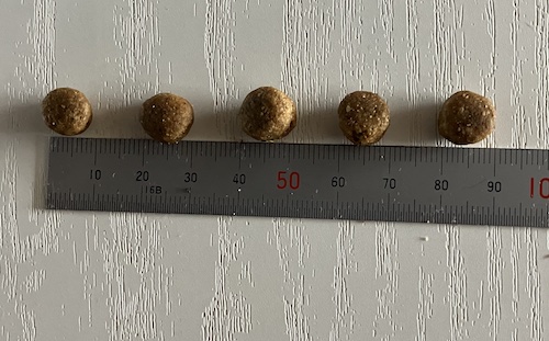 ナウフレッシュドッグフードの粒の大きさ