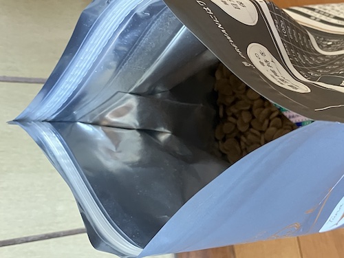 PREWAN（プレワン）ドッグフードのジッパー部分