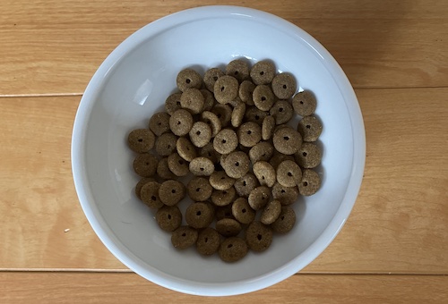 ユリカゴドッグフードの盛り付け画像