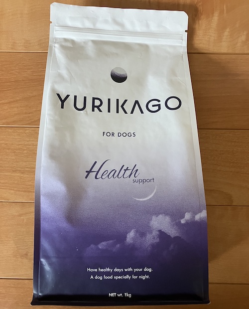 ユリカゴドッグフードのパッケージ画像（表面2）