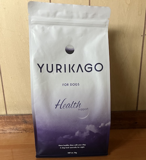 ユリカゴドッグフードのパッケージ画像（表面1）