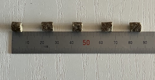 ペロリダドッグフード（ホースミート）の粒の大きさ