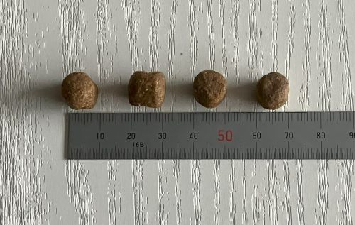 バーキングヘッズドッグフードの粒の大きさ