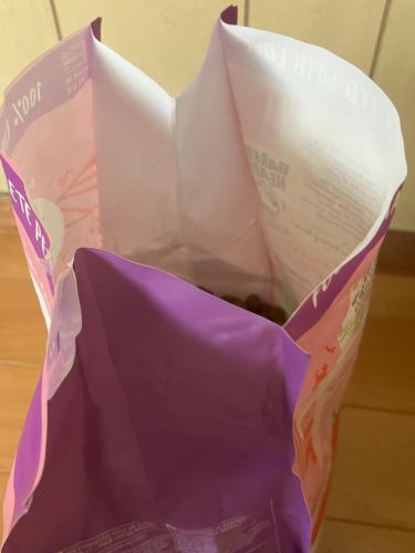 バーキングヘッズドッグフードの袋の開け口